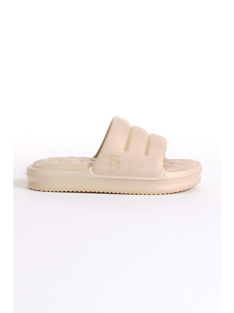 TONNY BLACK Kadın Krem Rahat Kalıp Dilimli Model Önü Açık Eva Terlik - S000176476-19966