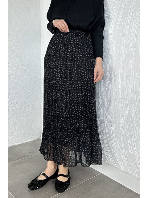 Julude Bel Lastikli Desenli Şifon Tesettür Etek