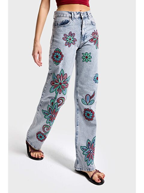 It's Basic Kadın Jean Rengi 3s6-89 Loose Fit Renkli Çiçek Nakışlı Özel Tasarım Denim Jean - S000487118-17234