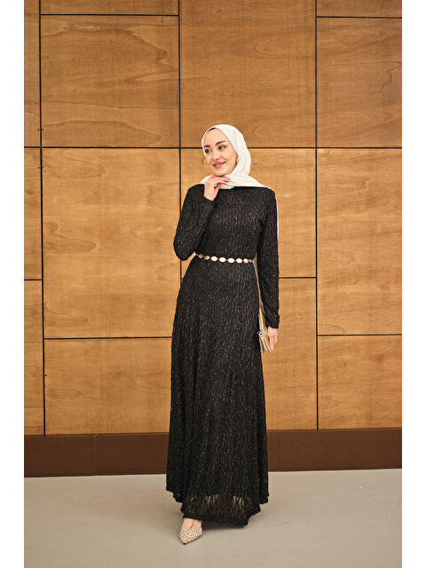 Locco Moda Kadın Sim Detay Kendinden Desenli Gold Kemerli Elbise Siyah