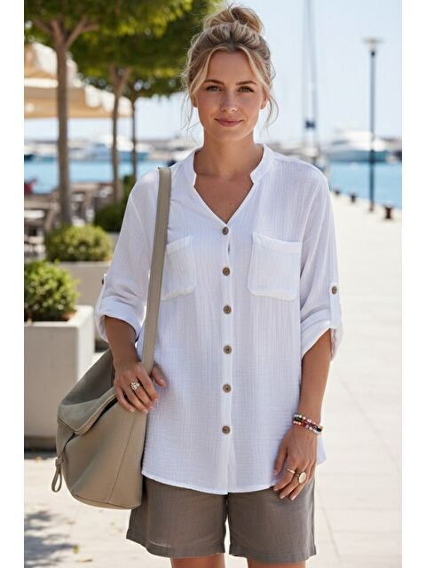 Chiccy Beyaz Hakim Yaka Düğmeli 3/4 Kol Çift Cepli Arkası Fistolu Casual Müslin Salaş Dokuma Gömlek 74 65