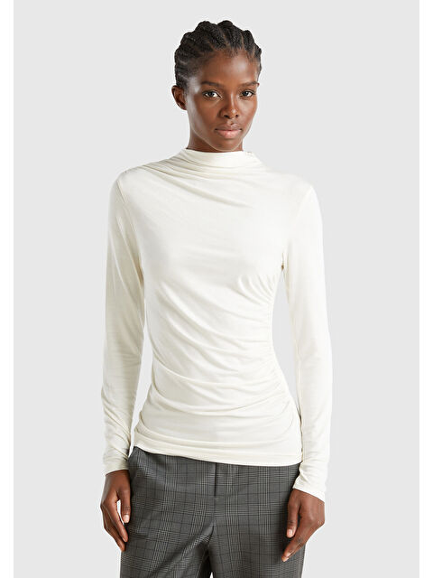 United Colors Of Benetton Kadın Krem Modal Karışımlı Omzu Büzgü Detaylı Yarım Balıkçı Yaka Sweatshirt - S000322146-19966