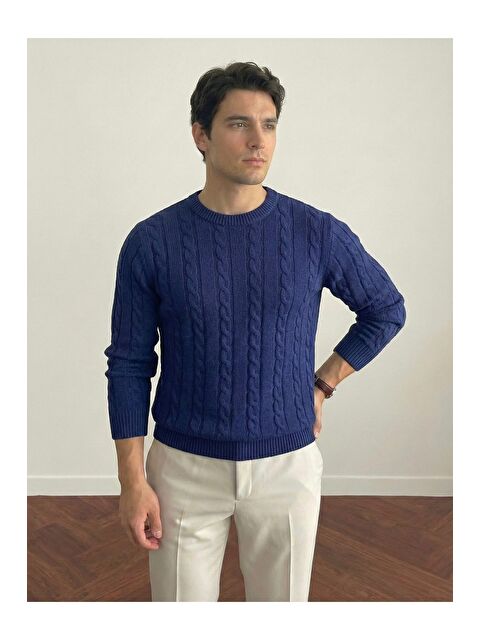 Tarz Cool Erkek Bisiklet Yaka Slim Fit Saç Örgülü Triko Kazak