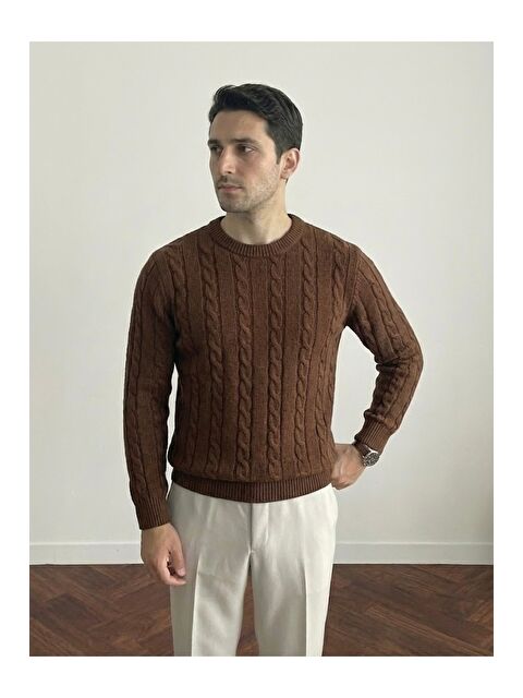 Tarz Cool Erkek Bisiklet Yaka Slim Fit Saç Örgülü Triko Kazak