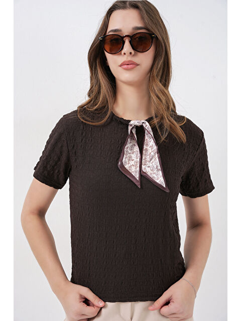 Bigdart Kadın Kısa Kol Fularlı Örme Bluz 981 - Kahverengi