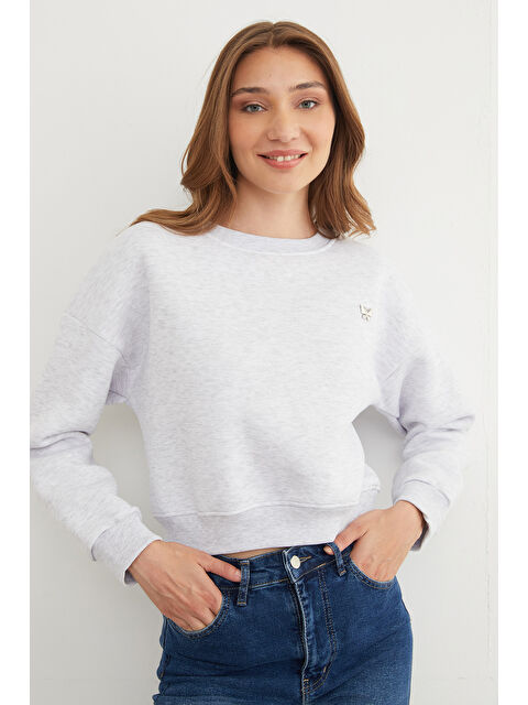 Fullamoda 3 İplik Metal Kelebek Aksesuarlı Sweatshirt - S000435594-74