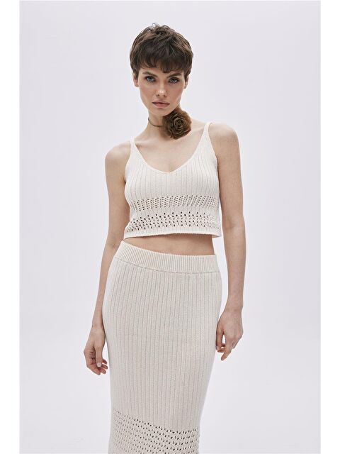 Sherin Ekru Ajurlu V Yaka Askılı Triko Bluz - S000435621-19965