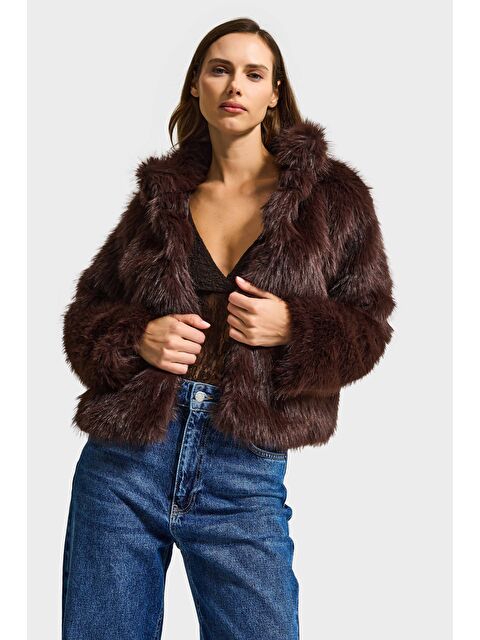 It's Basic Kadın Koyu Kahve Crop Agraflı İçi Astarlı Pelüşlü Kürk Mont - S000497814-29704