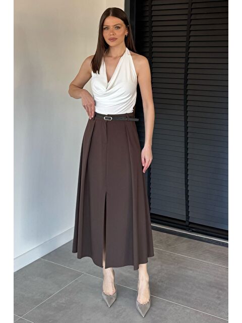 Gülseli Kadın Kemer Aksesuarlı Yırtmaç Detaylı Etek