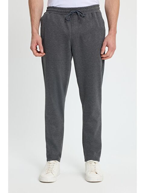 TUDORS Erkek Regular Fit Klasik Kesim Beli Lastikli Bağcıklı Koyu Gri Jogger Pantolon - S000526150-29351