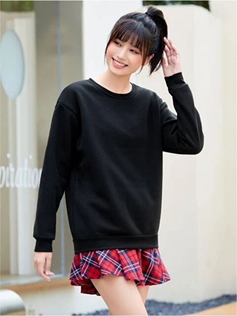 Trendseninle Kadın Siyah Regular Düz Bisiklet Yaka Sweatshirt - S000497830-19351