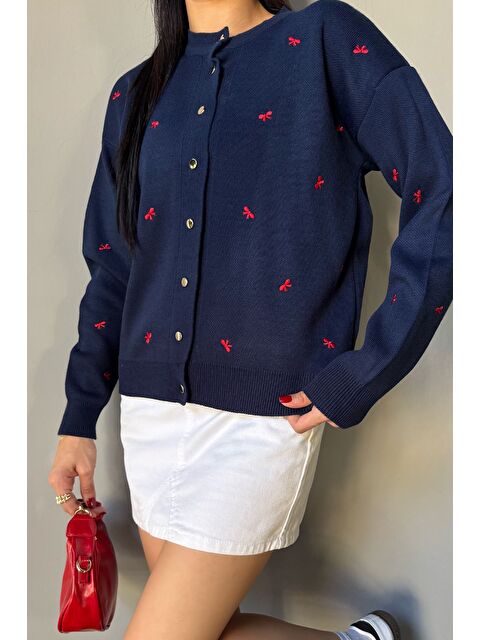 Gülseli Kadın Fiyonk Nakışlı Triko Hırka - S000449255-21164