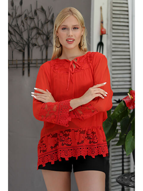 Chiccy İtalyan Kırmızı Kayık Yaka Uzun Kol Bağlamalı Kol Ve Etek Ucu Dantelli Dokuma Bluz - S000468693-20045