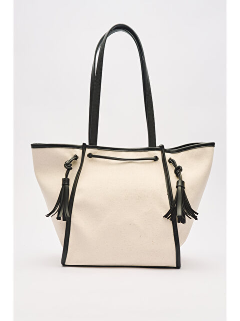 Manuka Kanvas Püsküllü Cıty Çanta Siyah