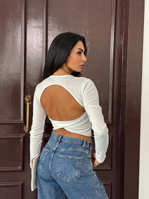 Hazelin Kadın Beyaz Sırt Dekolteli Uzun Kollu Sandy Bluz HZL25W-FRY123381 - S000499000-20063