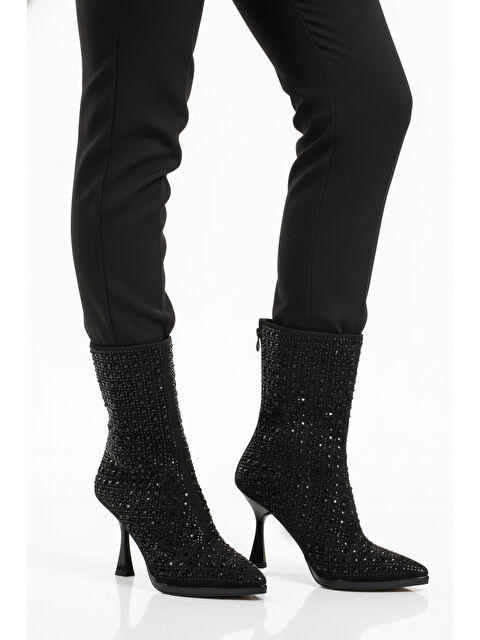 Ayakmod Siyah Taş İşlemeli İnce Topuklu İçi Kürklü Kadın Çizme 671131 Z - S000469232-19351