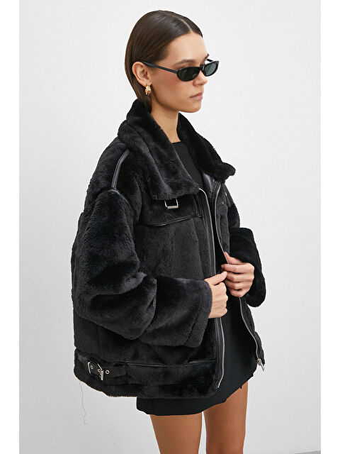 Never More Ters Detay Pelüş Lamine Mont Siyah - S000467692-19351