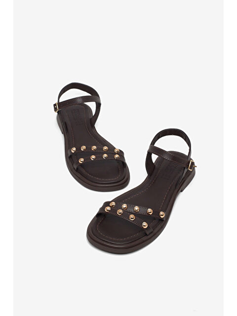 TONNY BLACK Kadın Kahve Rahat Kalıp Çift Bantlı Tokalı Taşlı Sandalet