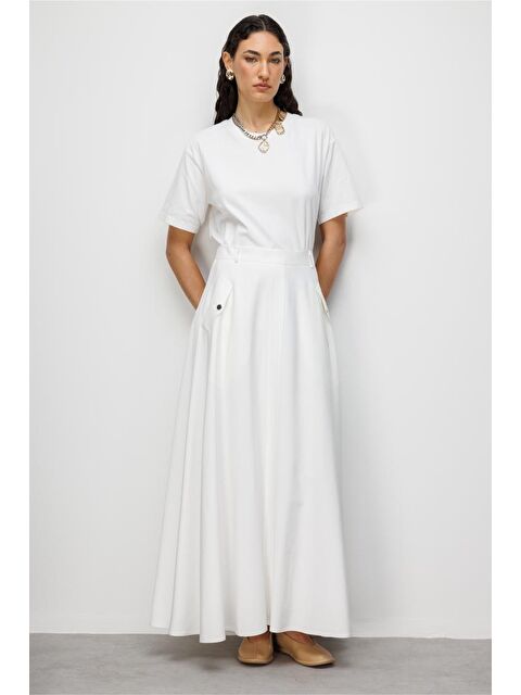 Mizalle Geniş Volanlı Cepli Beyaz Evaze Maksi Etek - S000532383-20063