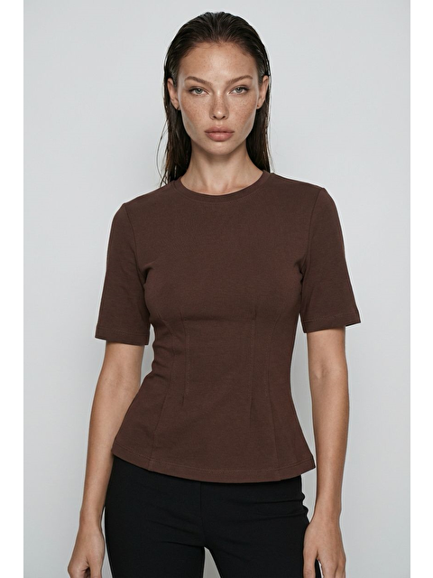Madmext ,Kahverengi Kadın Bisiklet Yaka Belden Oturtmalı Basic Tişört - S000514050-19413