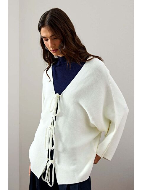 Ceylan Otantik Ekru 3 Fiyonklu Triko Ceket - S000486295-19965