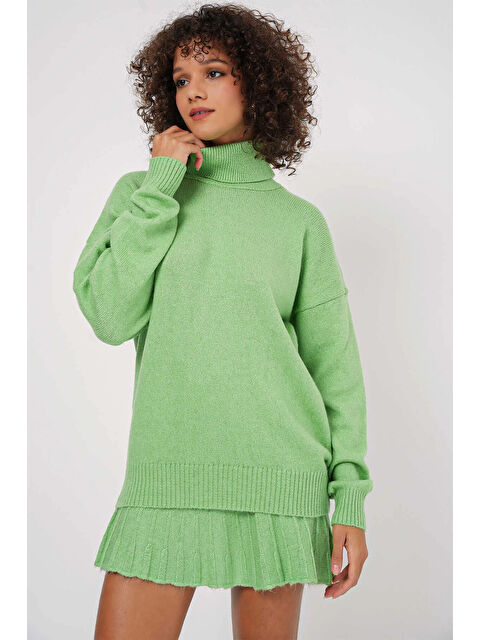 Hazelin Kadın Fıstık Yeşili Kazak Etek Triko İkili Takım HZL25W-BD1102641 - S000309883-19972