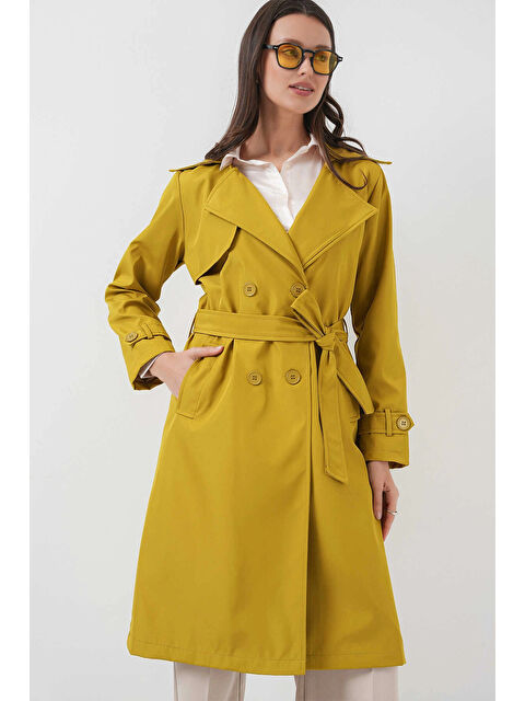 Hazelin Kadın Hardal Kruvaze Yaka Kuşaklı Astarlı Trençkot HZL25W-BD159181 - S000443028-20074