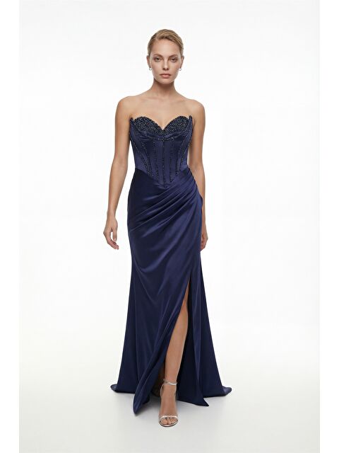 Lafaba Kadın Lacivert Dar Kalıp Straplez Yaka Taşlı Uzun Saten Abiye Elbise - S000508264-21164