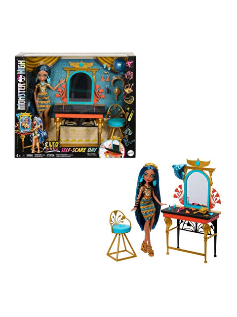 Monster High Cleo'nun Havalı Bakım Günü Oyun Seti HXH96