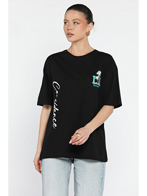 Gülseli Baskılı Bisiklet Yaka Kadın Tişört - S000365053-19351