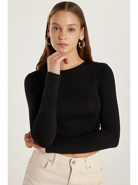 TUDORS Kadın Slim Fit Dar Kesim Uzun Kollu Bisiklet Yaka Siyah Bluz - S000521005-19351