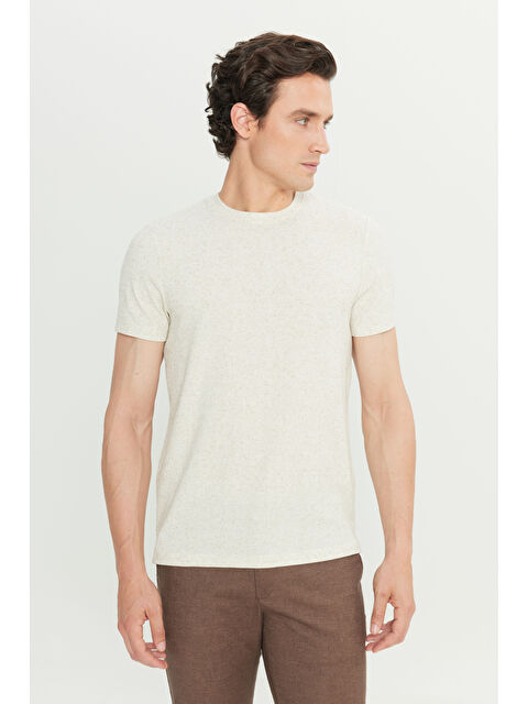 Altınyıldız Classics Erkek Bej Keten Slim Fit Dar Kesim Bisiklet Yaka Jakarlı Tişört - S000512183-19928