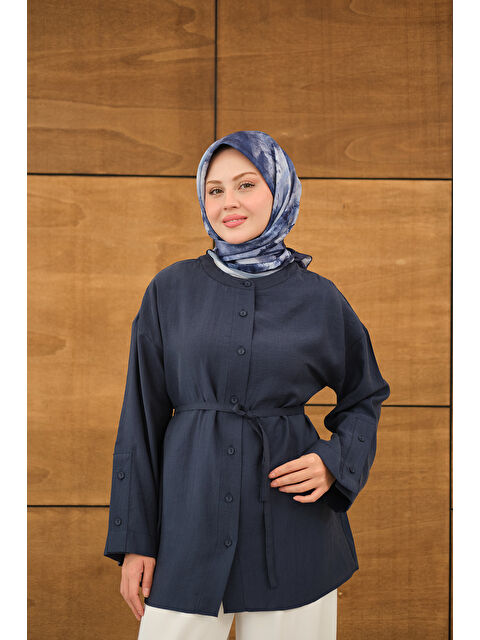 Locco Moda Kadın Kolları Düğme Detay Bisiklet Yaka Gömlek Lacivert - S000530145-21164