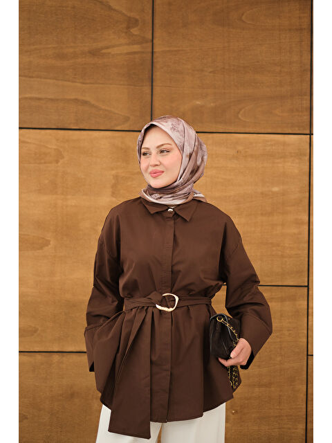 Locco Moda Kadın Toka Detaylı Uzun Kuşaklı Gömlek Kahverengi - S000530154-19413