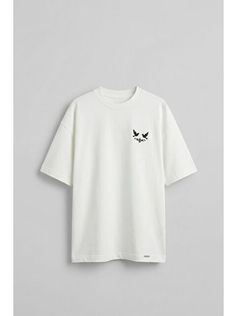 Abluka Online Erkek Oversize Fermuar Detaylı Minimal Nakışlı T-Shirt Ekru