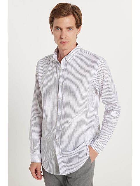 TUDORS Erkek Slim Fit Dar Kesim Düğmeli Spor Yaka Keten Efekt %100 Pamuk Lacivert Çizgili Yazlık Gömlek - S000523494-23173