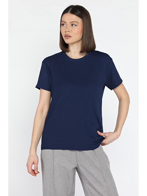 Gülseli Kadın Bisiklet Yaka Basic Tişört - S000373229-21164