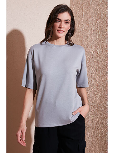 Lela Streç Oversize Fit Bisiklet Yaka Kadın T Shirt 5865911 - S000346524-17308