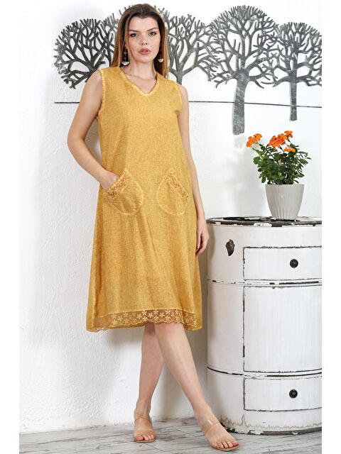 Chiccy Hardal V Yaka Kolsuz Çift Cepli Astarlı Yıkamalı Etek Ucu Dantelli Midi Boy Dokuma Casual Elbise - S000358938-20074
