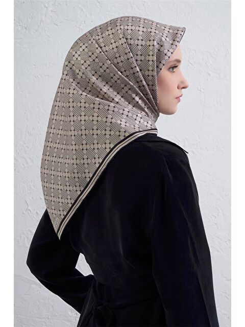 ARMİNE Monogram Desenli Saf İpek Twill Eşarp 9440D 52