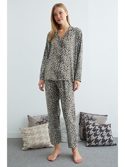 Fullamoda Büyük Beden Kalp Baskılı Düğmeli Pijama Takımı - S000500885-19928