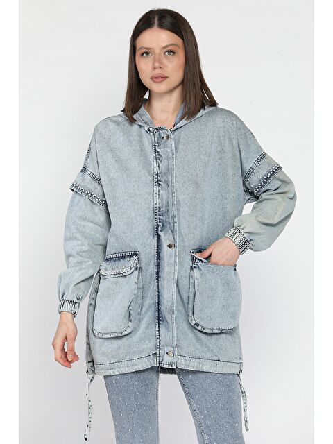 Gülseli Kadın Kapüşonlu Fermuarlı Taş Detaylı Jean Jean Ceket - S000386468-3642