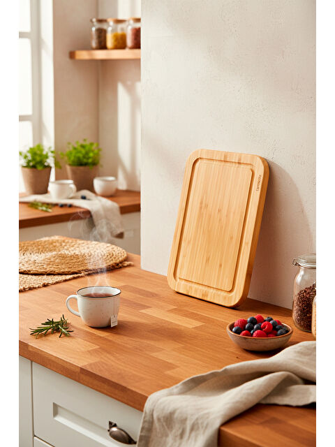 BERNARDO Bamilo Kesme Tahtası Orta