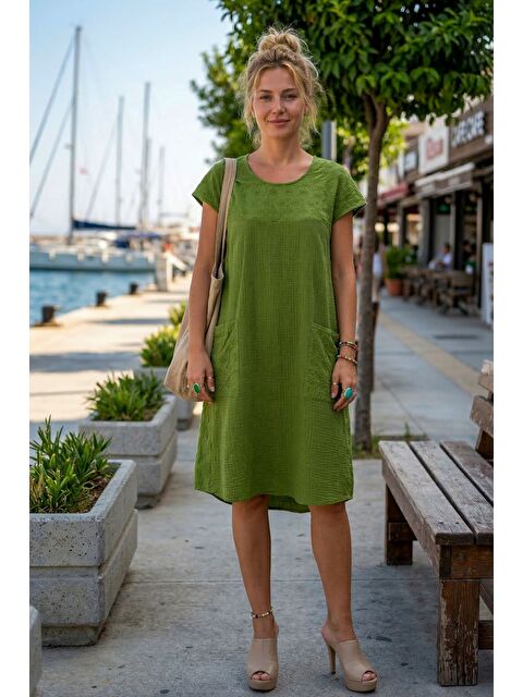 Chiccy Yeşil Havuz Yaka Düşük Kol Cepli Kol Roba Ve Yanları Brodeli Casual Müslin Dokuma Elbise 100 55