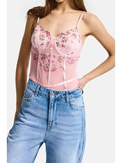 It's Basic Kadın Pembe w5 Çıtçıklı Toparlayıcı Özel Çiçek ve Dantel Desenli Tasarım Askılı Body - S000516597-20024