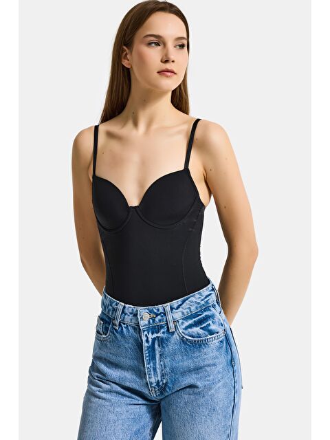 It's Basic Kadın Siyah w5 Çıtçıtlı Toparlayıcı Dantel Detaylı Destekli Cup Tasarım Askılı Body