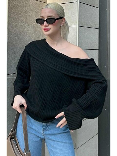 Madmext Siyah Madonna Yaka Kadın Kazak Mg2274 - S000345225-19351