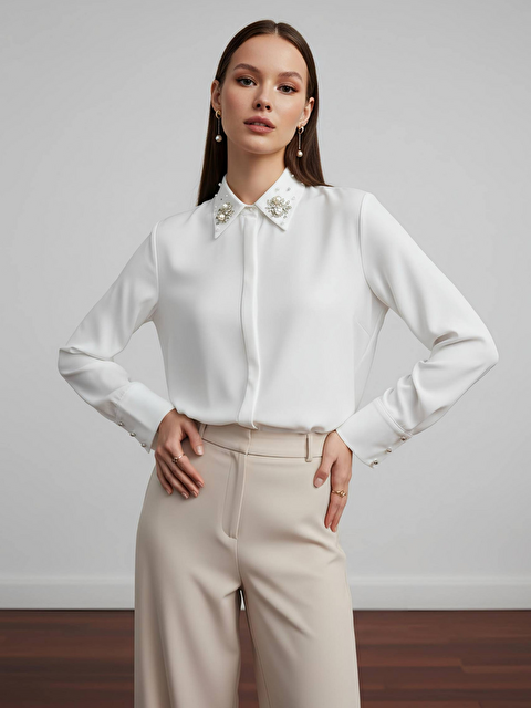 Pera Moda Yakası Taşlı Basic İç Göstermeyen Gömlek