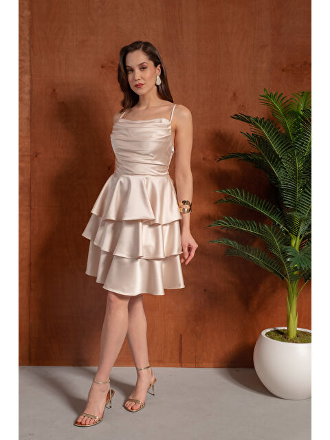 Lafaba Kadın Bej İnce Askılı Degaje Yaka Mini Saten Mezuniyet Abiye Elbise