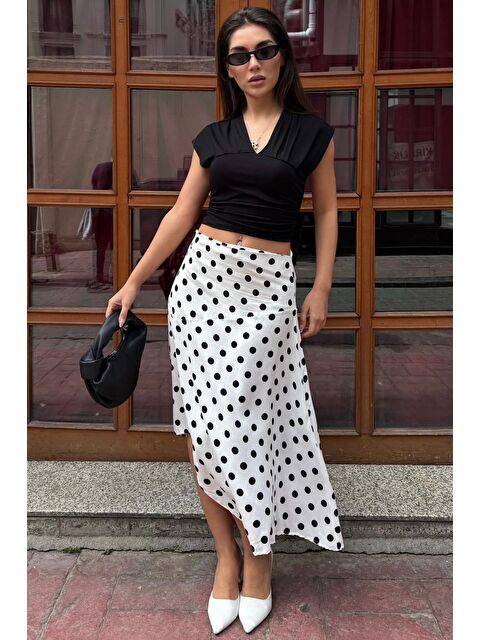 Madmext Beyaz Puantiyeli Asimetrik Kadın Etek Mg2698